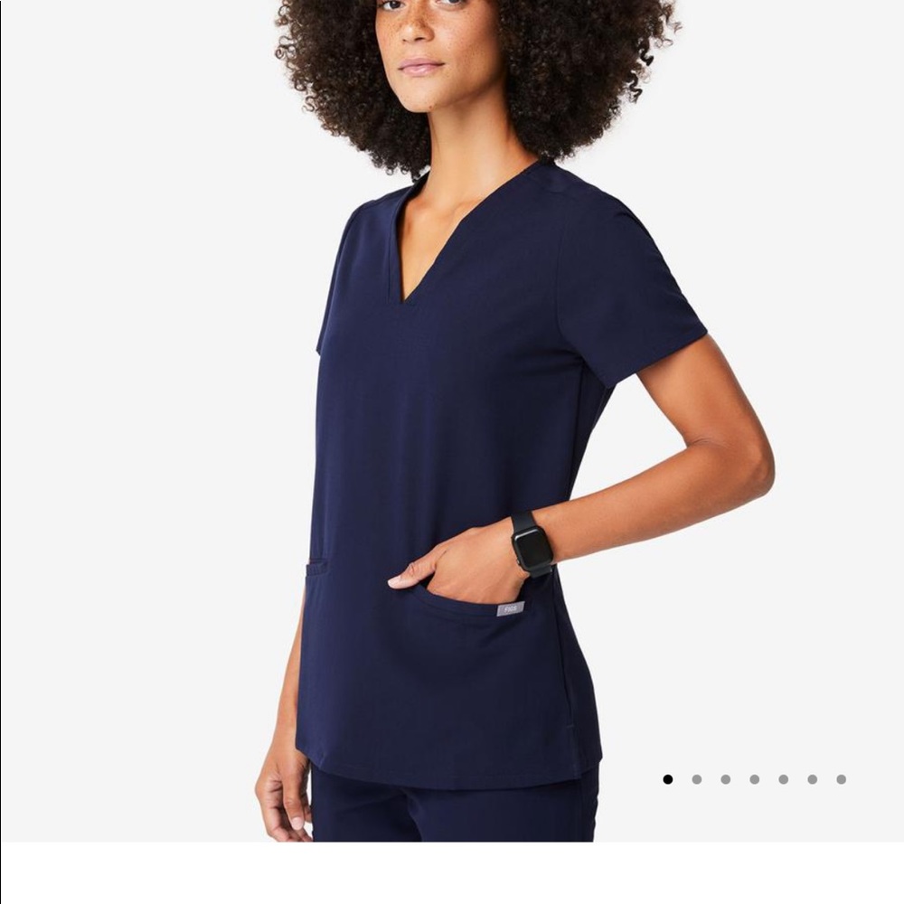 Figs scrub top